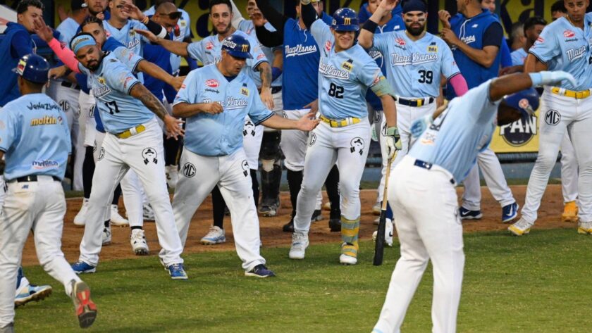 Magallanes cerró con autoridad ante Cardenales y se sumó al Round Robin