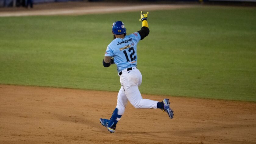 Odor vuelve a decidir y Magallanes vence a Tigres en Valencia