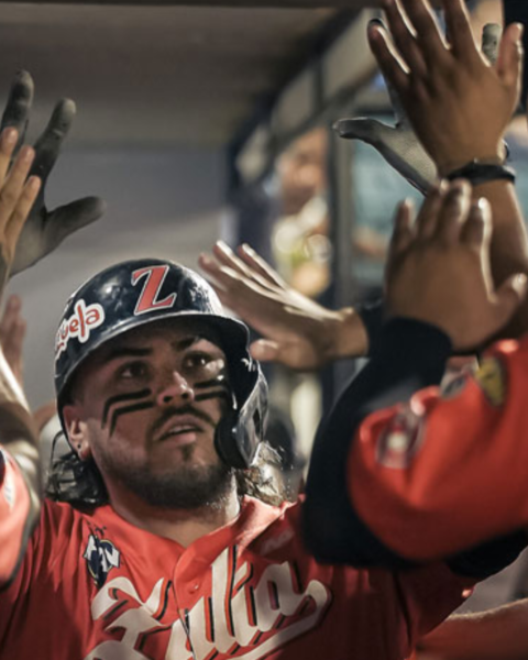 Águilas apaleó a Bravos y empató la serie del Round Robin