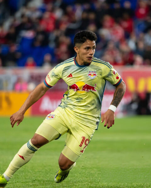 Wikelman Carmona fue traspasado al CF Montreal