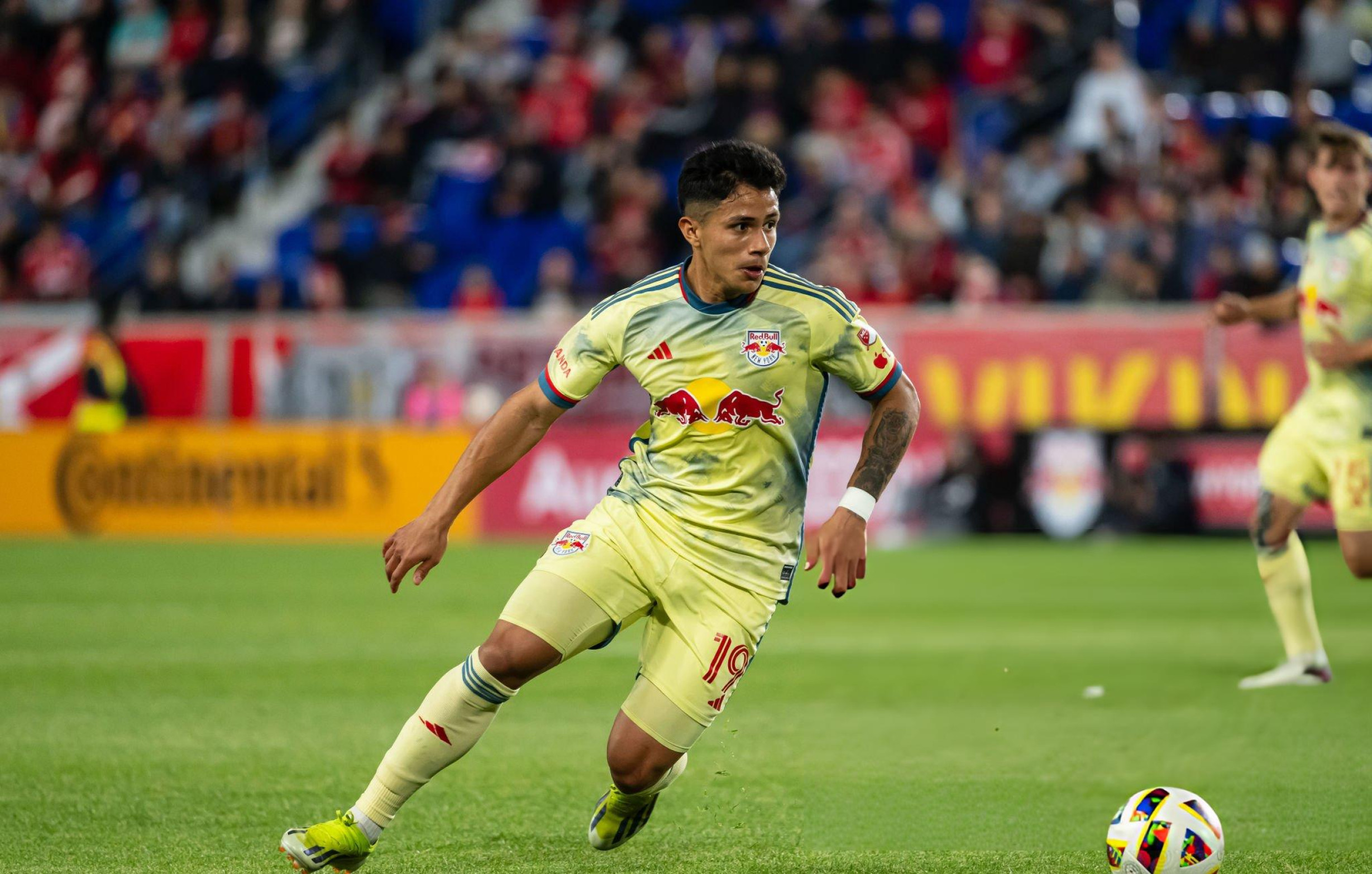 Wikelman Carmona fue traspasado al CF Montreal - The Backhand Sports