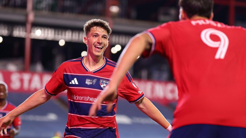 Petar Musa y Logan Farrington en el 11 ideal de la fecha