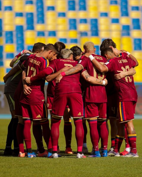 Oswaldo Vizcarrondo llamó a 27 futbolistas para amistosos de junio