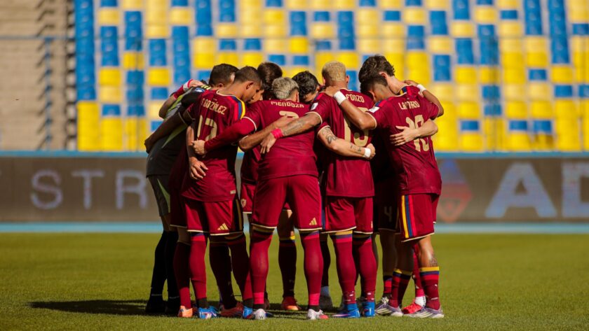 Oswaldo Vizcarrondo llamó a 27 futbolistas para amistosos de junio