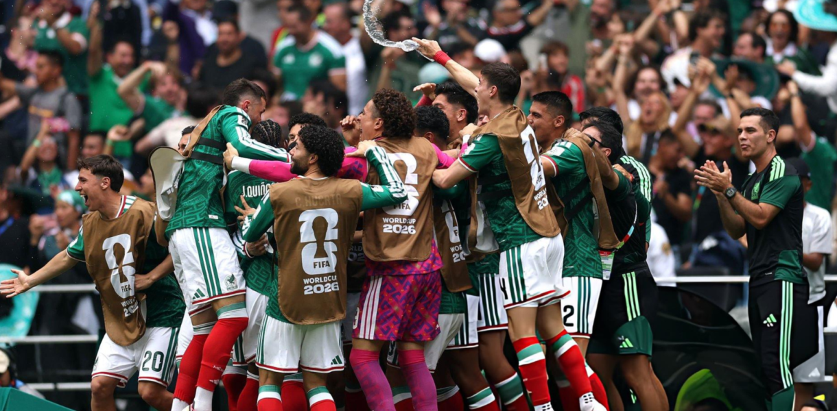 México abrió el Grupo A con victoria sobre Sudáfrica