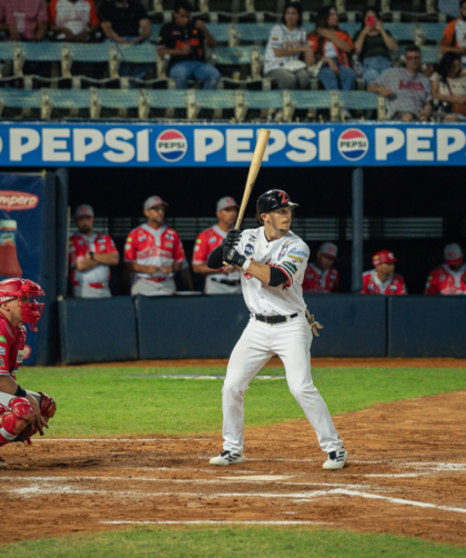 Águilas dejó en blanco a Cardenales en el inicio de la serie