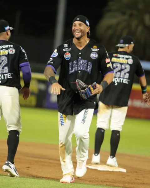 Bravos derrotó y tumbó a Cardenales de la cima
