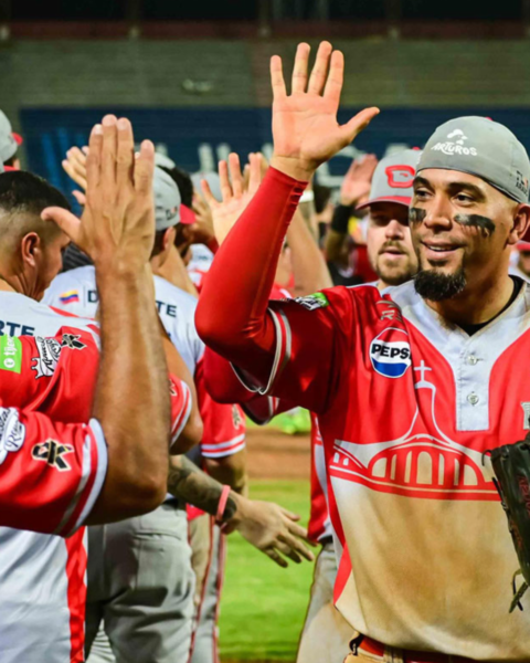 Cardenales completó una doble remontada ante Águilas