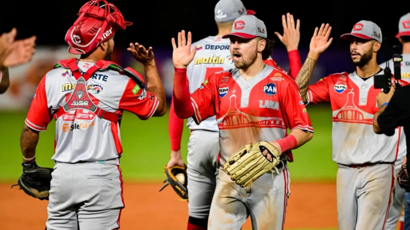 Cardenales derrotó a Tigres y asaltó el liderato
