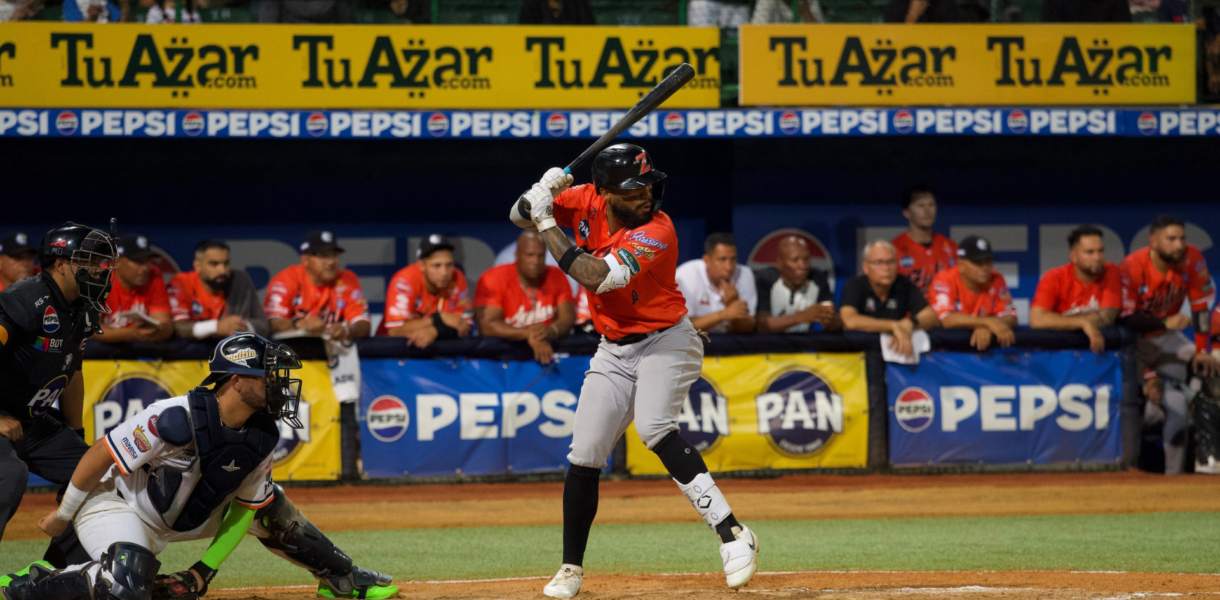 Caribes de impuso a Águilas en un derbi de jonrones