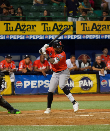 Caribes de impuso a Águilas en un derbi de jonrones