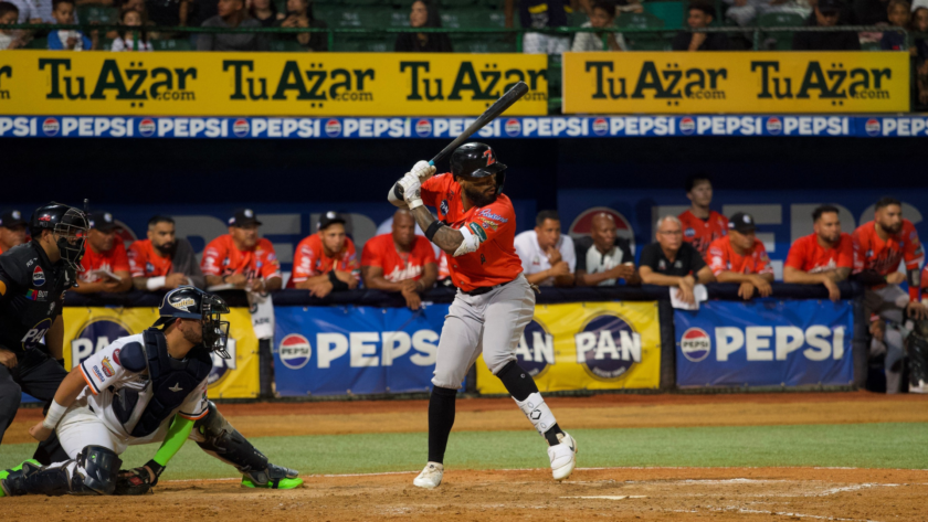 Caribes de impuso a Águilas en un derbi de jonrones