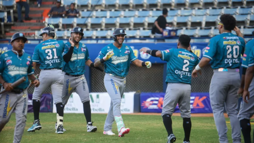 David Peralta impulsó la barrida de Bravos sobre Águilas