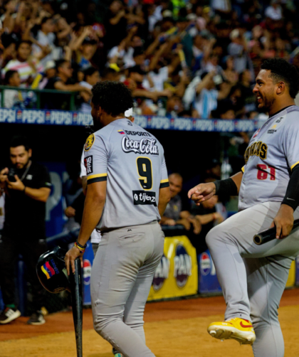 Leones cortó su mala racha con una remontada sobre Caribes