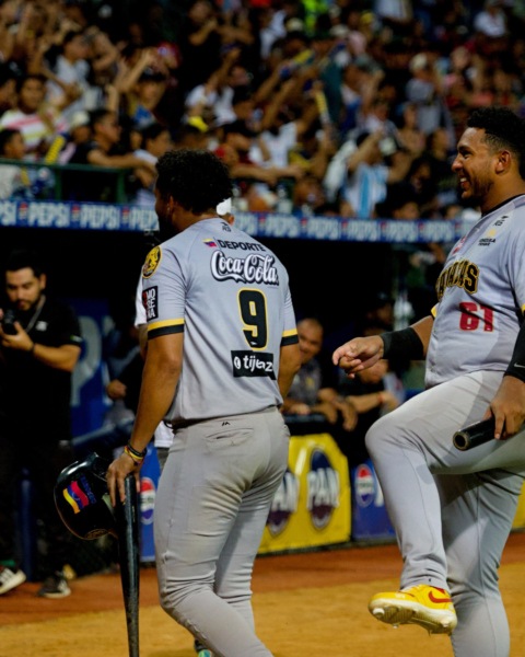 Leones cortó su mala racha con una remontada sobre Caribes