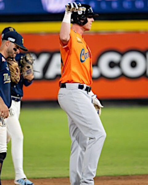 Magallanes cayó ante Caribes tras un explosivo rally de ocho carreras