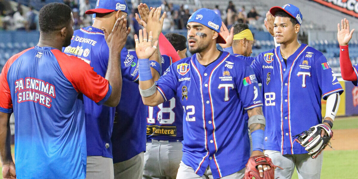Magallanes sufre otra dura derrota ante Tiburones