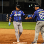 Tigres pegó primero ante Caribes en Puerto La Cruz