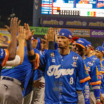 Tigres tumbó a Tiburones en extrainning